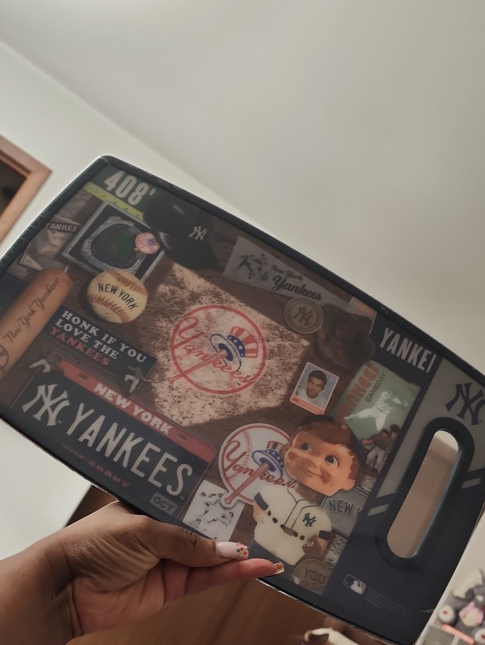 NY YANKEES Authentic  Decorative  Cutting Board 14.5 X 9